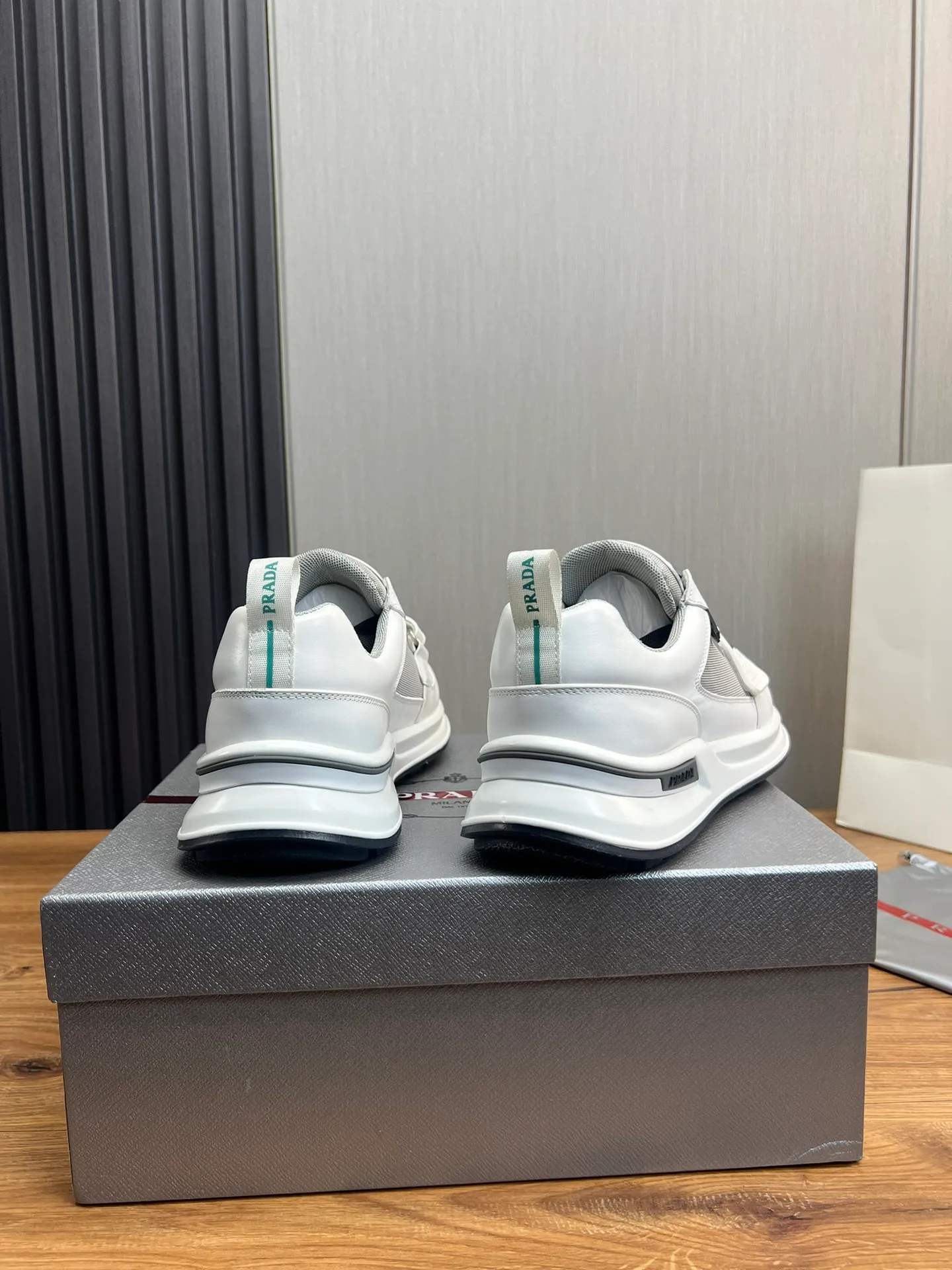 Men's shoes 💰620💰 [PRADA] Men's shoes are popular in the counter, official website is synchronized, high-quality shipments ✔️Original cowhide stitching mesh + cowhide lining, 1🆚1 replica, original original bottom, 38-45 (45 customized, non-refundable)